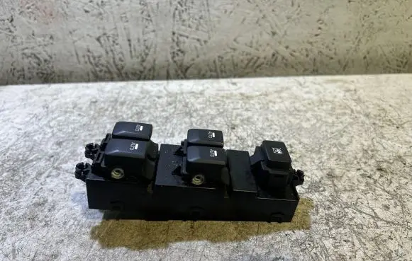 KIA Ceed Electric window control switch 93570A2000 49D4901000