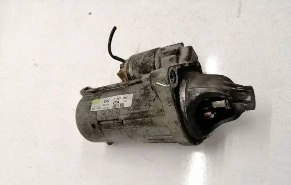 BMW 5 E60 E61 Starter motor 7787354