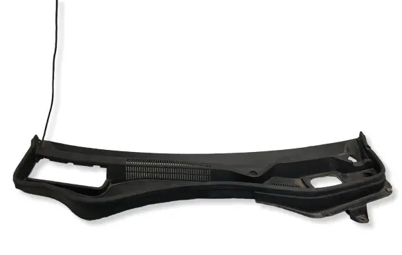 Maserati Levante Wiper trim 670040250BILI 670040250