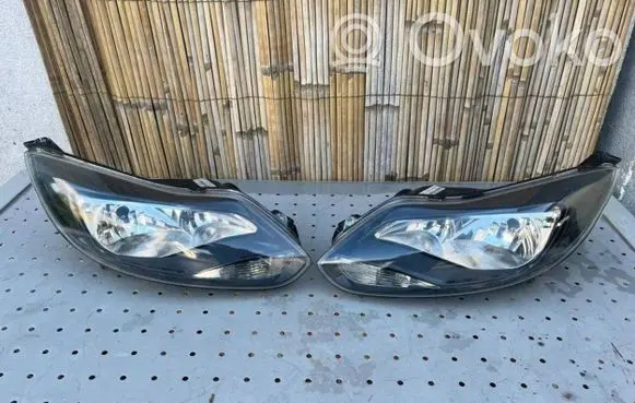 Ford Focus Headlight/headlamp BM5113W029CF