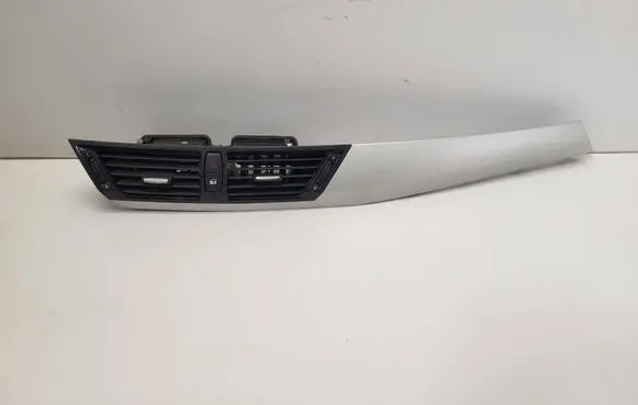 BMW X1 E84 Dash center air vent grill 9258354 9258357 2288424