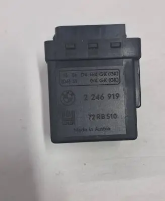 BMW 5 E39 Glow plug pre-heat relay 2246919