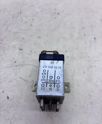 Mercedes-Benz E W124 Other relay 2015403245 897162