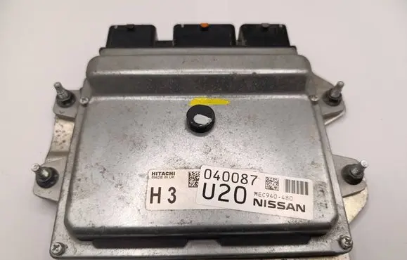 Nissan Qashqai Engine control unit/module MEC940480 040087