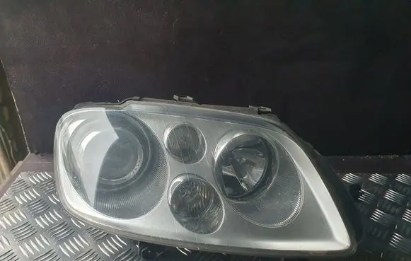 Volkswagen Touran I Headlight/headlamp 1T0941032F 0301205272