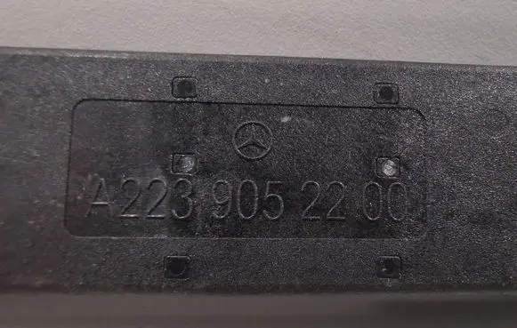 Mercedes-Benz S W223 Aerial antenna amplifier A2239052200
