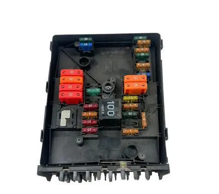 Volkswagen Golf V Fuse module 1K0937125A 017183071