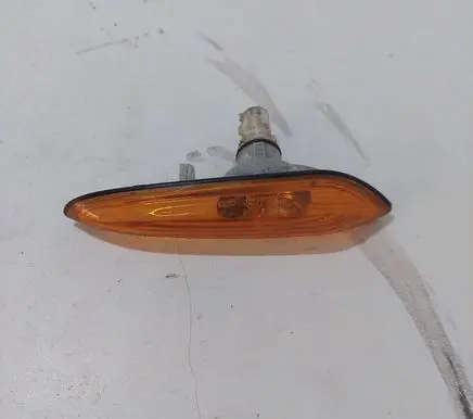 BMW 3 E46 Front fender indicator light 4166r