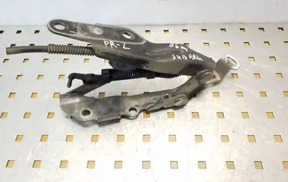 Subaru Legacy Engine bonnet/hood hinges