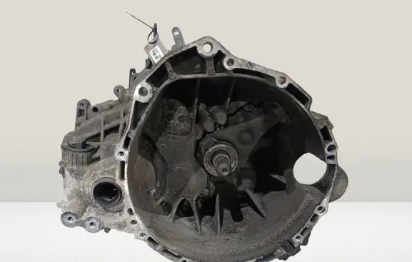 Nissan Almera Tino Manual 5 speed gearbox 131482
