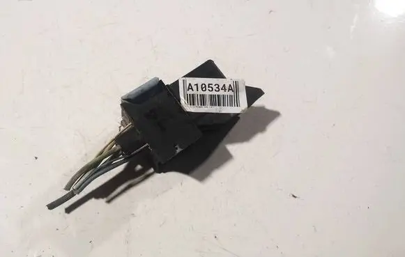 Glow plug pre-heat relay