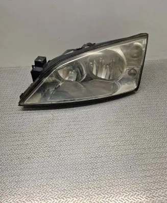 Ford Mondeo Mk III Headlight/headlamp 10597