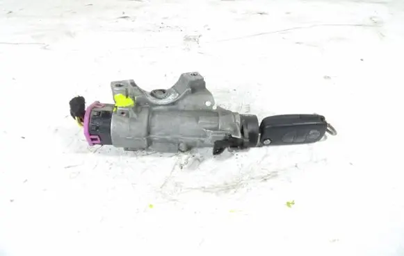 Audi A6 S6 C5 4B Ignition lock 4B0905851C