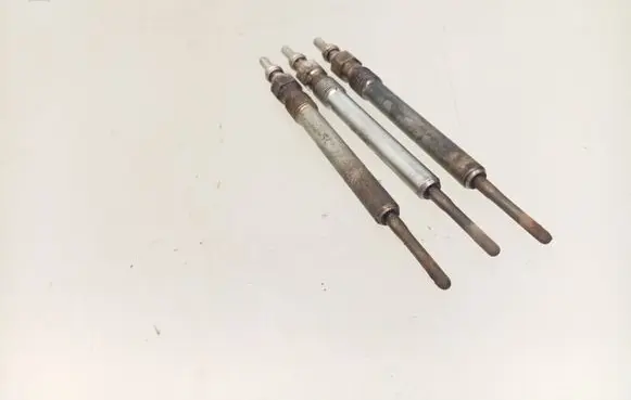 Volkswagen Golf VI Glow plug 0250403009