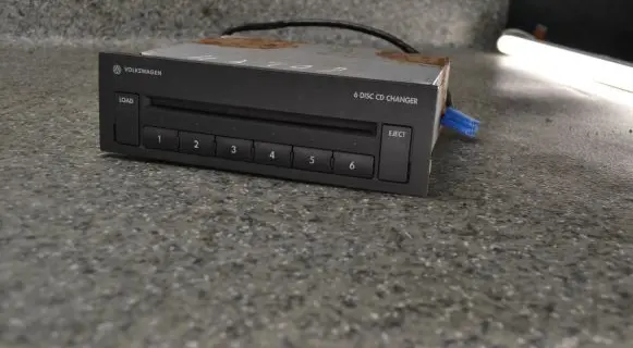 Volkswagen PASSAT B5.5 Navigation unit CD/DVD player 3B7035110 VWZ3Z8D4885961