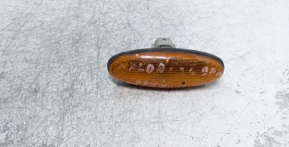 Mazda 626 Front fender indicator light 0464120