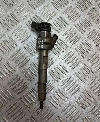 BMW 5 F10 F11 Fuel injector 0445110478 781070202