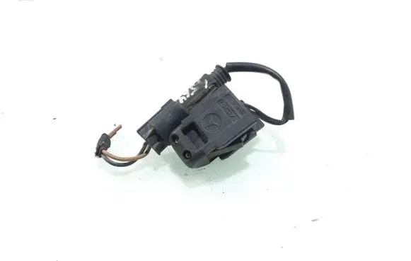 Mercedes-Benz SLK R171 Windshield washer spray nozzle 