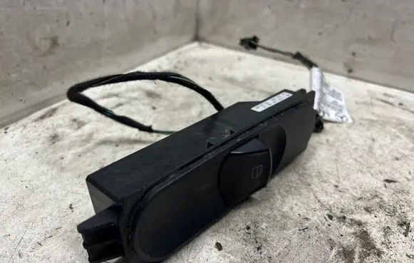 Mercedes-Benz Vito Viano W639 Electric window control switch A6395406509