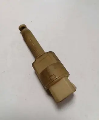 Volkswagen PASSAT B5.5 Brake pedal sensor switch 4A0945515A
