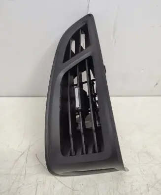 Ford Focus Dashboard side air vent grill/cover trim BM51A018B08 31084F