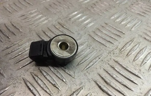 BMW X1 F48 F49 Detonation knock sensor 7636937