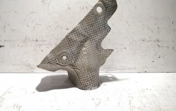 Volvo S60 Heat shield in engine bay 31293347