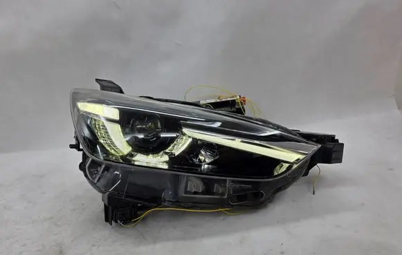 Mazda CX-3 Headlight/headlamp D10E51030