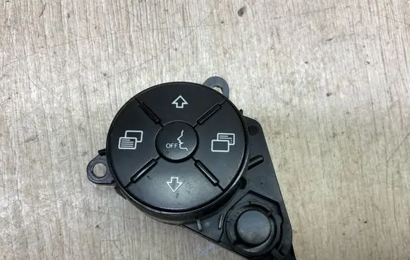 Mercedes-Benz GL X164 Steering wheel buttons/switches 1648700558