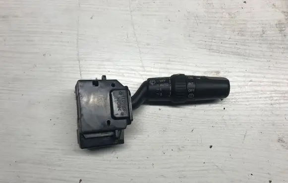 Mazda 3 I Wiper control stalk 17D682