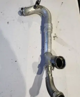 Coolant pipe/hose