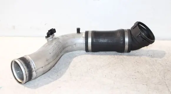 BMW 3 E90 E91 Intercooler hose/pipe 7793783