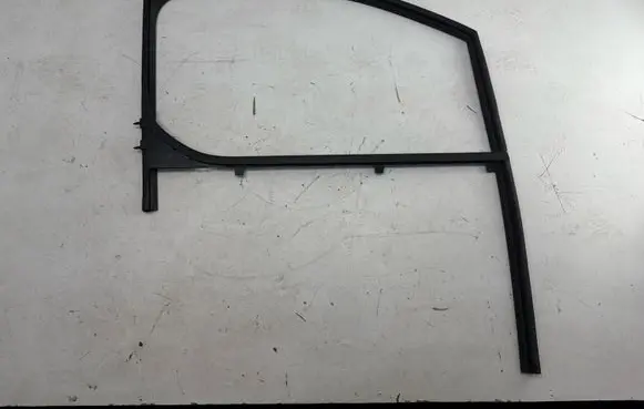 Toyota Proace Rubber seal front door window/glass 