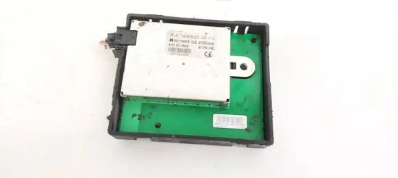Mercedes-Benz A W169 Antenna control unit A1698200475 50110009