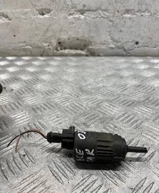 Mitsubishi Space Star Windscreen/windshield washer pump