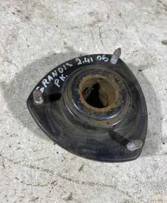 Mitsubishi Grandis Coil spring mount 