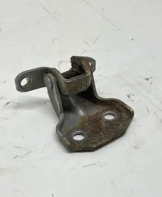 Subaru Forester SG Front door lower hinge 