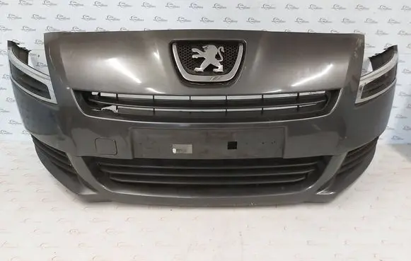 Peugeot 5008 Front bumper 