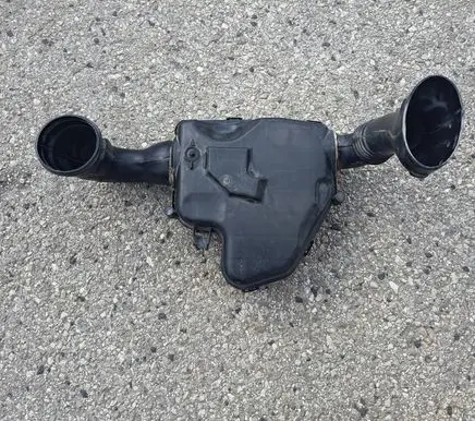 Peugeot 206 Intake resonator 