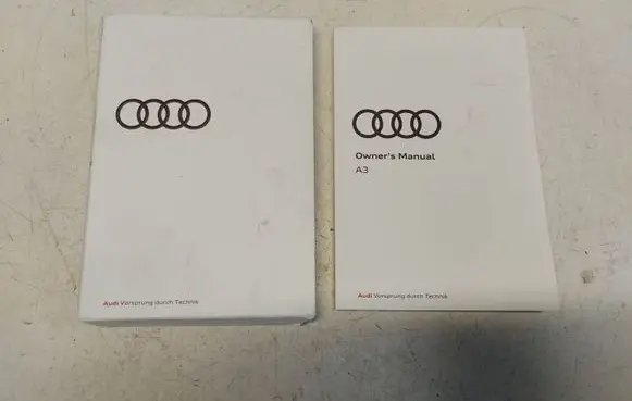 Audi A3 8Y User manual 8Y0012720AJ