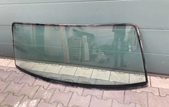 Bentley Mulsanne Front windscreen/windshield window 