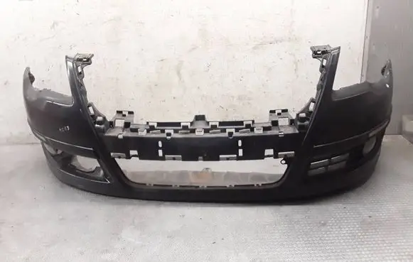 Volkswagen PASSAT B6 Front bumper 