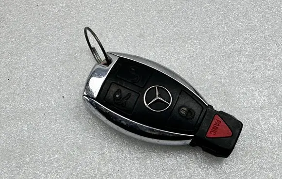 Mercedes-Benz GL X166 Ignition key/card A166