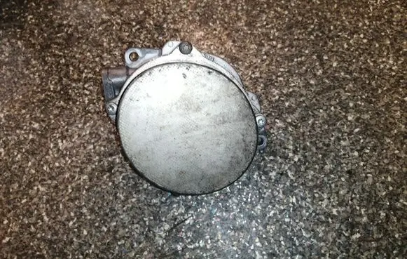 Audi Q7 4L Vacuum pump