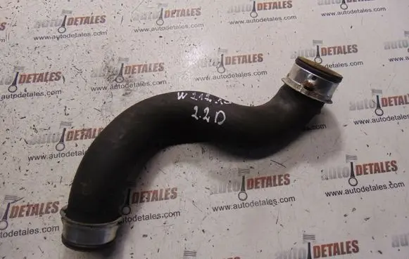 Mercedes-Benz E W212 Engine coolant pipe/hose A2045011682