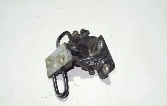 Audi A4 S4 B6 8E 8H Rear door lower hinge 8E0833411