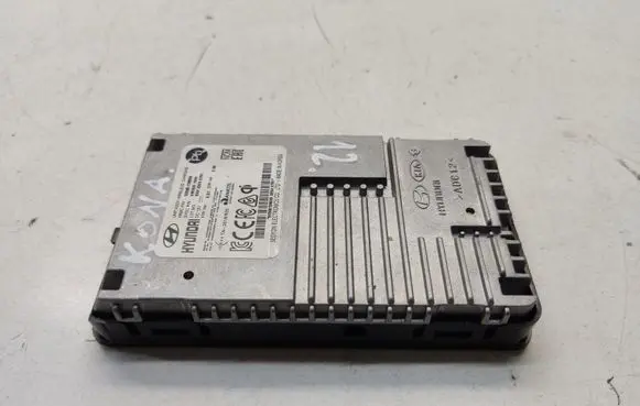 Hyundai Kona I Wireless charging module 95560CM000