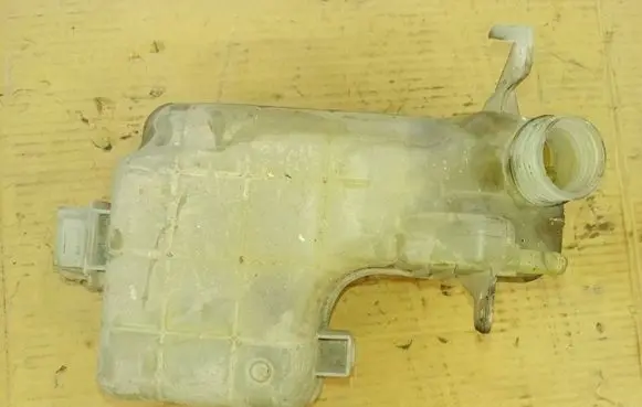 Renault Espace - Grand espace IV Coolant expansion tank/reservoir 8200339746