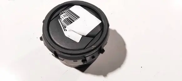 Toyota Yaris Dash center air vent grill