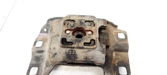 Engine mount bracket